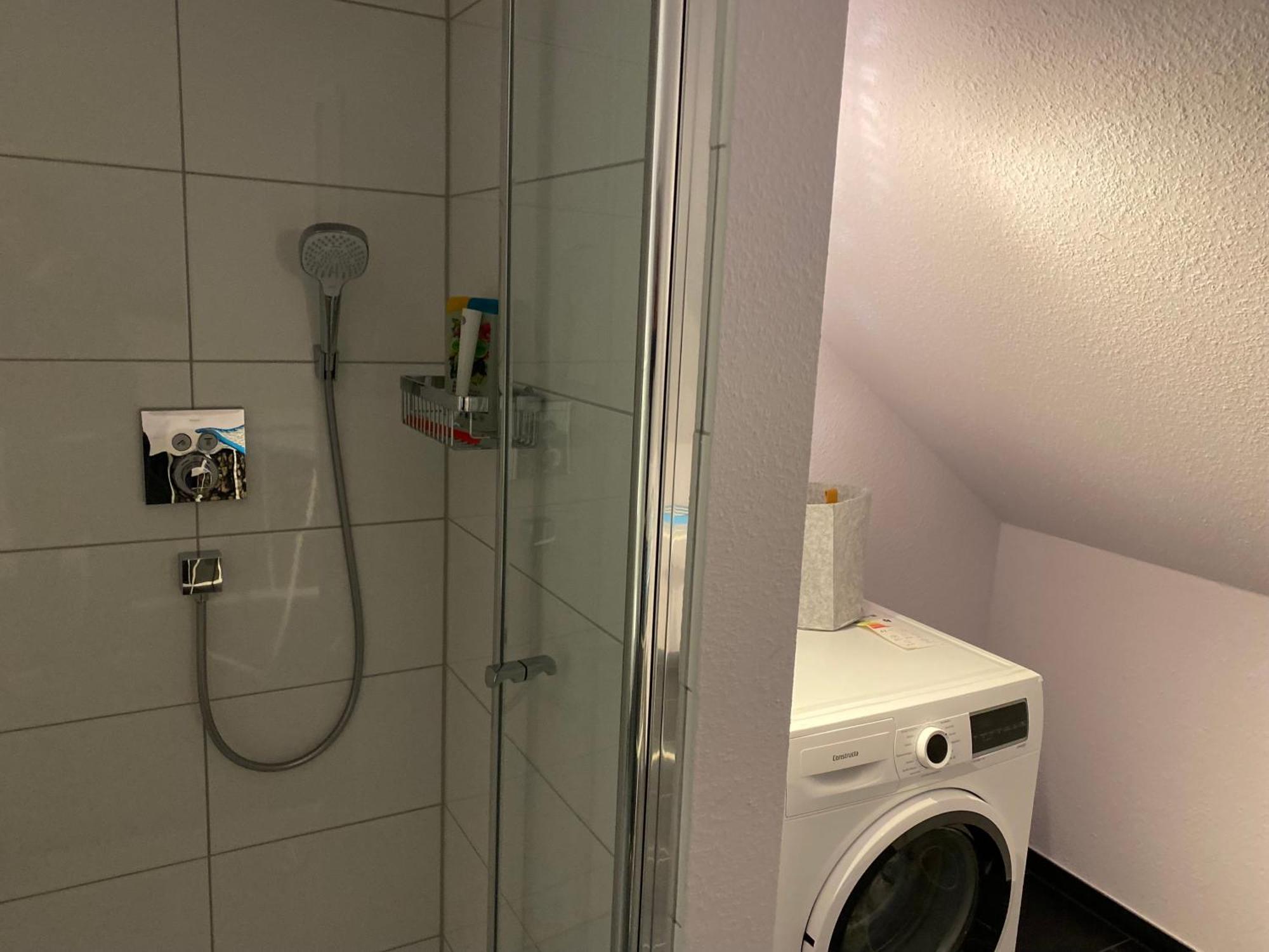 Zimmer Am Bachlauf 盖尔森基兴 外观 照片